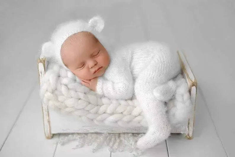 Newborn Wool Photoshoot Outfit and Hat Set