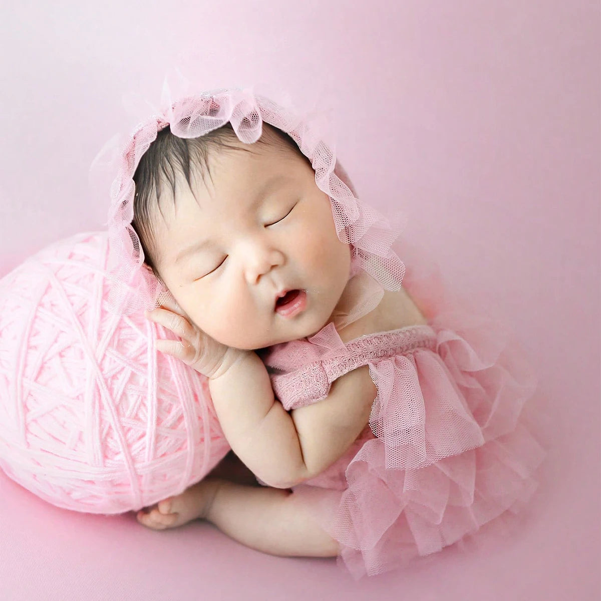 Newborn Ruffle Romper Photoshoot Outfit Set